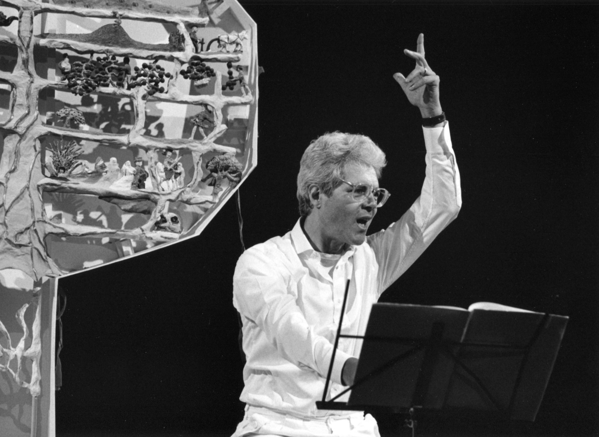 Giuliano Scabia con il teatro Vagante.